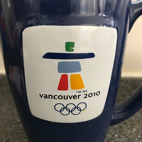 2010 Winter Olympic Games Vancouver Canada Tall Coffee Mug Blue Embossed 16 oz - Picture 9 of 9
